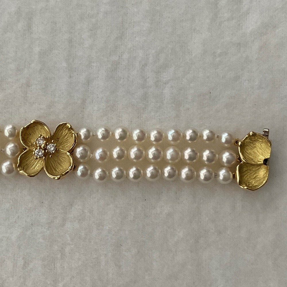 TIFFANY & CO. Vintage 18k Dogwood Diamond Akoya Pearl Bracelet - Picture 6 of 16